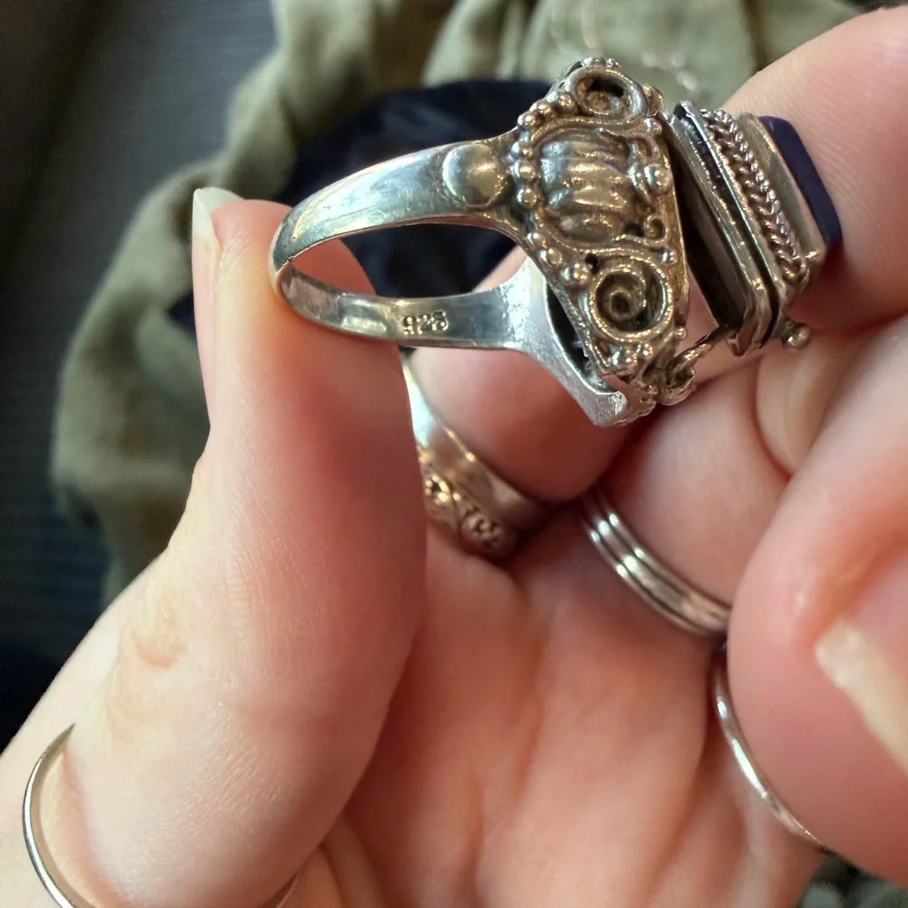 Antique poison ring